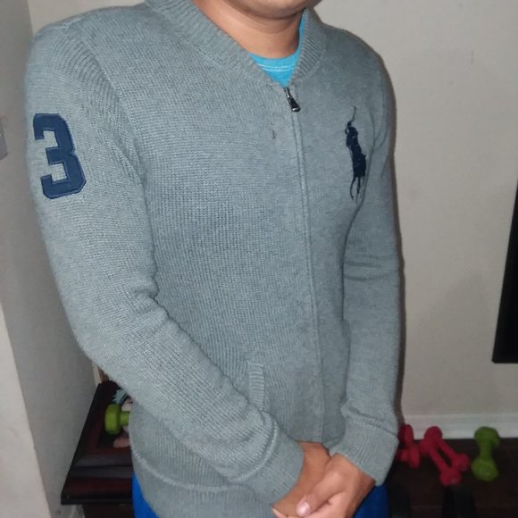 Young man POLO Sweater Like New L Silver/Gray - Picture 2 of 6